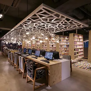 伯斯奈特咖啡厅及胶囊旅馆 東京都